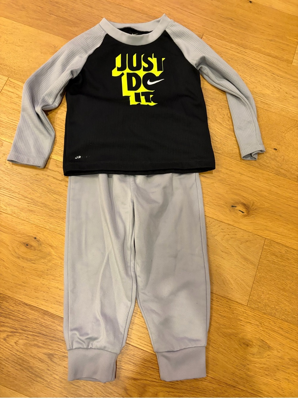 Great condition Nike set